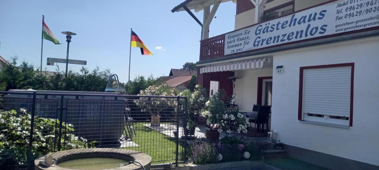 Gaestehaus Grenzenlos Aholfing Exterior photo